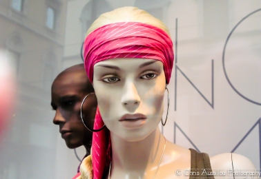 08Mannequin_en_vitrine_à_Milan_14.jpg