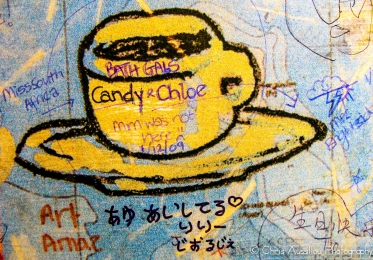 Dessin_sur_les_murs_intérieurs_d'un_Stardust_Café_à_Londres.jpg