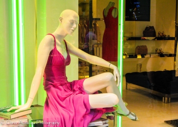 21-Mannequins_en_vitrine_à_Milan_11.jpg