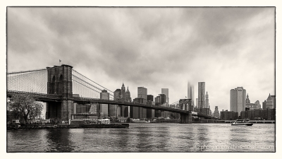 22-Brooklin Bridge 3-201-N&B-©S.jpg