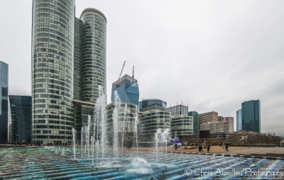 Le_grand_bassin_et_les_jets_d'eau_de_La_Défense_Site_23.jpg