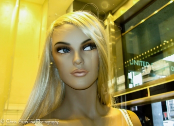 29-Mannequin_vitrine_à_Milan_26.jpg