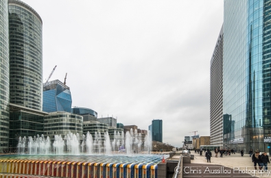 Le_grand_bassin_et_les_jets_d'eau_de_La_Défense_Site_21.jpg