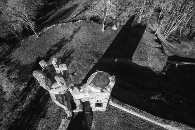 11N&B-Chateau Bressieux aérien -0119b-2x3-N&B-©XS - copie.jpg