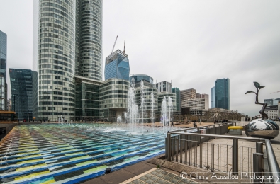 Le_grand_bassin_et_les_jets_d'eau_de_La_Défense_Site_22.jpg